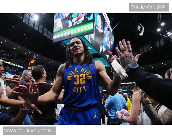 戈登今日扣篮表现引发约基奇疑惑他究竟何时完成了这精彩一扣