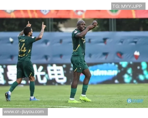 西马坎精彩端射助力球队2-0领先杜尚别独立展现强大实力