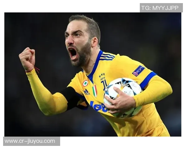 皇马与尤文高层会晤礼物传情展现友好合作意愿 皇马与尤文高层会晤礼物传情展现友好合作意愿