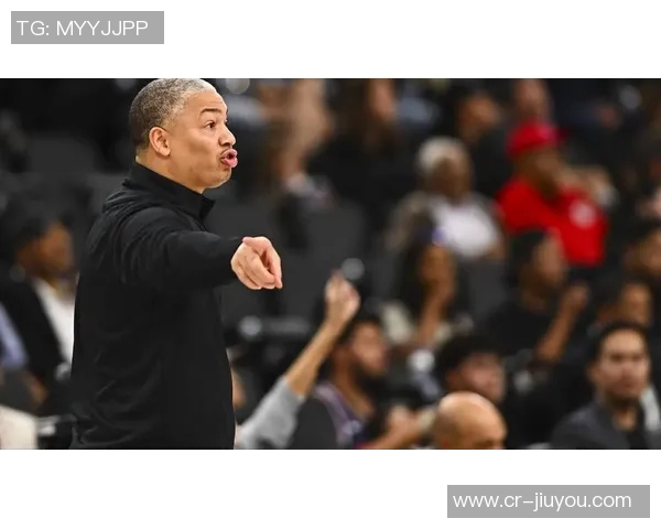 卢指导赞比尔对抗训练表现出色移动能力令人印象深刻